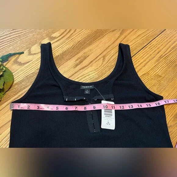 Torrid Everyday Ribbed Scoop Neck Hook and Eye Tank- 1X- Black NWT! 🖤 - Picture 8 of 13